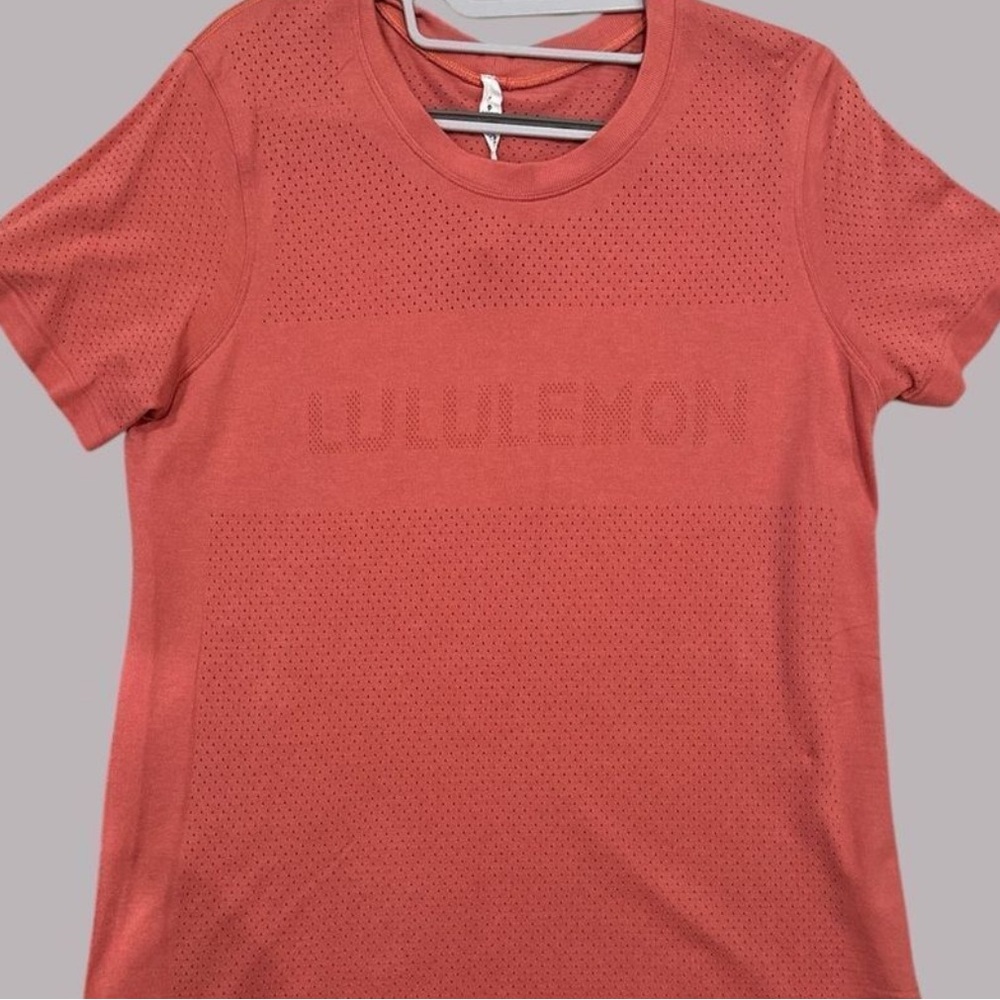 lululemon athletica Coral Perforated Short Sleeve Tee